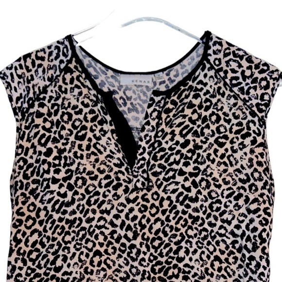 KENAR Animal Print Short Sleeve Top Size Medium. - Picture 2 of 5